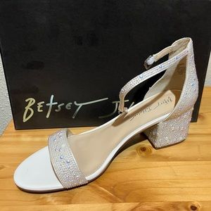 Betsy Johnson “Mari”